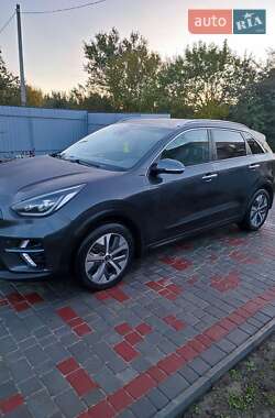 Позашляховик / Кросовер Kia Niro 2018 в 
