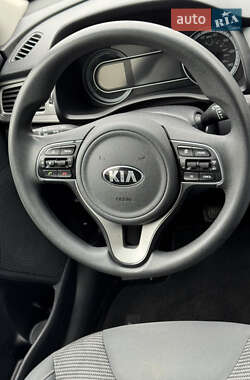 Внедорожник / Кроссовер Kia Niro 2019 в 