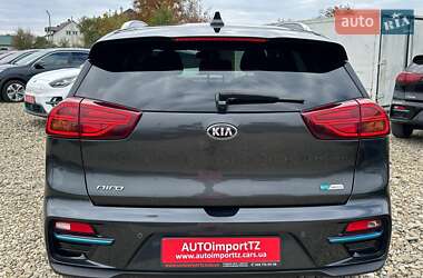 Внедорожник / Кроссовер Kia Niro 2021 в 