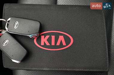 Внедорожник / Кроссовер Kia Niro 2021 в 