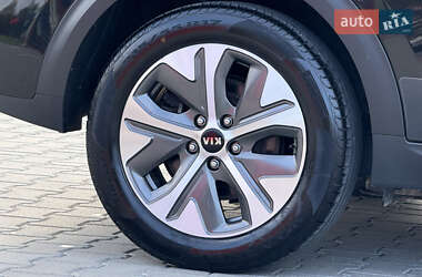 Внедорожник / Кроссовер Kia Niro 2021 в 