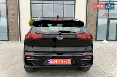 Позашляховик / Кросовер Kia Niro 2021 в 