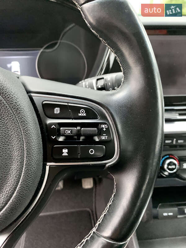 Позашляховик / Кросовер Kia Niro 2021 в Тернополі