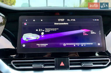 Позашляховик / Кросовер Kia Niro 2021 в 