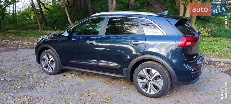 Позашляховик / Кросовер Kia Niro 2020 в Городку