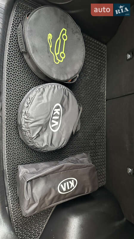 Внедорожник / Кроссовер Kia Niro 2020 в Ирпене