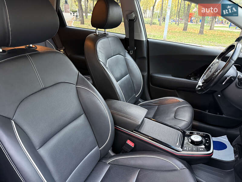 Внедорожник / Кроссовер Kia Niro 2020 в Кривом Роге