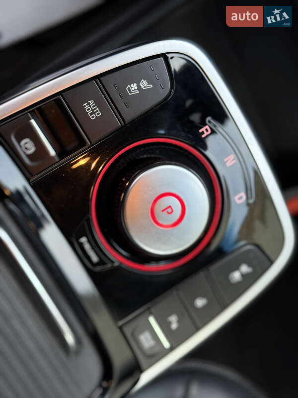 Внедорожник / Кроссовер Kia Niro 2020 в Кривом Роге