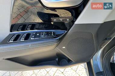 Позашляховик / Кросовер Kia Niro 2018 в  фото 14 Позашляховик / Кросовер Kia Niro 2018 в