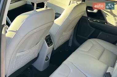 Позашляховик / Кросовер Kia Niro 2018 в  фото 38 Позашляховик / Кросовер Kia Niro 2018 в