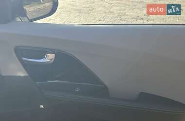 Позашляховик / Кросовер Kia Niro 2018 в  фото 43 Позашляховик / Кросовер Kia Niro 2018 в