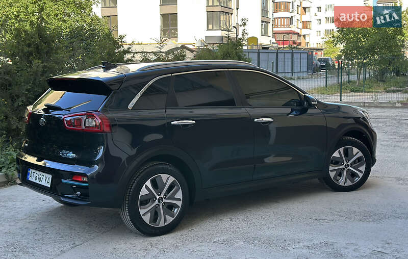 Позашляховик / Кросовер Kia Niro 2019 в Івано-Франківську