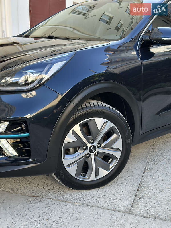 Позашляховик / Кросовер Kia Niro 2019 в Івано-Франківську