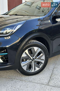 Позашляховик / Кросовер Kia Niro 2019 в 