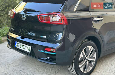 Позашляховик / Кросовер Kia Niro 2019 в 