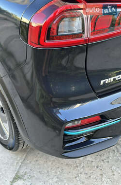Позашляховик / Кросовер Kia Niro 2019 в 