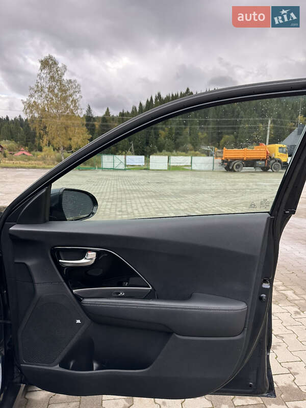 Внедорожник / Кроссовер Kia Niro 2019 в Львове