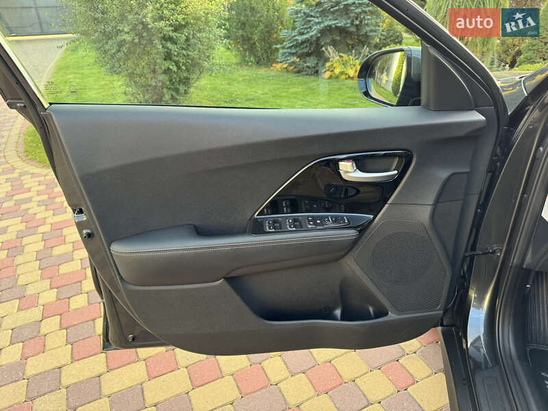 Позашляховик / Кросовер Kia Niro 2021 в Тернополі фото 19 Позашляховик / Кросовер Kia Niro 2021 в Тернополі