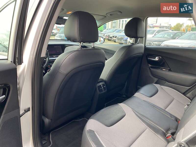 Позашляховик / Кросовер Kia Niro 2020 в Львові фото 22 Позашляховик / Кросовер Kia Niro 2020 в Львові