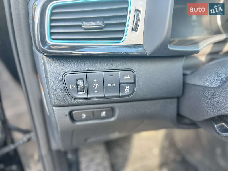 Внедорожник / Кроссовер Kia Niro 2019 в Львове