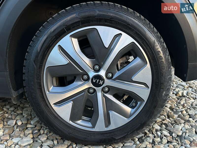 Позашляховик / Кросовер Kia Niro 2020 в Львові фото 31 Позашляховик / Кросовер Kia Niro 2020 в Львові