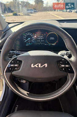 Позашляховик / Кросовер Kia Niro 2023 в 