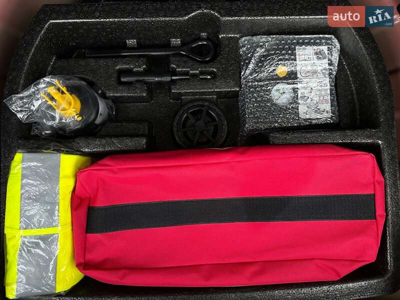 Позашляховик / Кросовер Kia Niro 2020 в Львові фото 92 Позашляховик / Кросовер Kia Niro 2020 в Львові