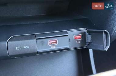 Внедорожник / Кроссовер Kia Niro 2020 в 