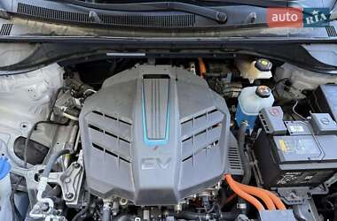 Внедорожник / Кроссовер Kia Niro 2020 в 