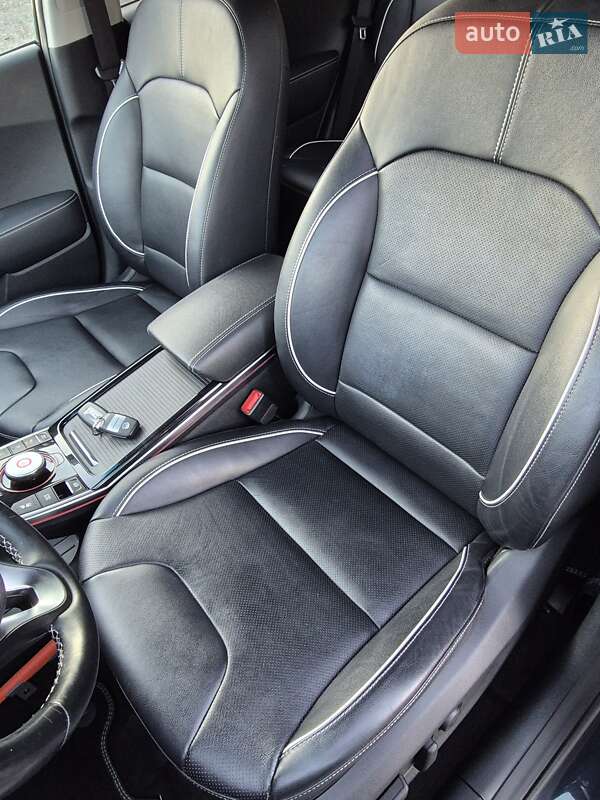 Позашляховик / Кросовер Kia Niro 2020 в Луцьку