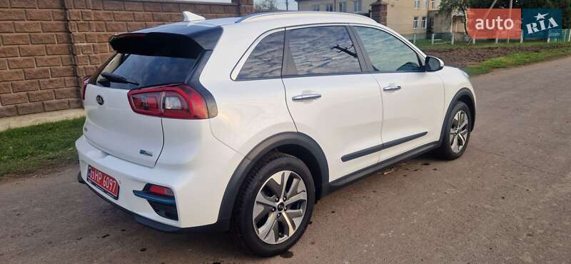 Внедорожник / Кроссовер Kia Niro 2019 в Дубно фото 2 Внедорожник / Кроссовер Kia Niro 2019 в Дубно