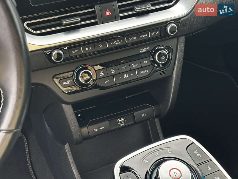 Позашляховик / Кросовер Kia Niro 2020 в Львові фото 2 Позашляховик / Кросовер Kia Niro 2020 в Львові