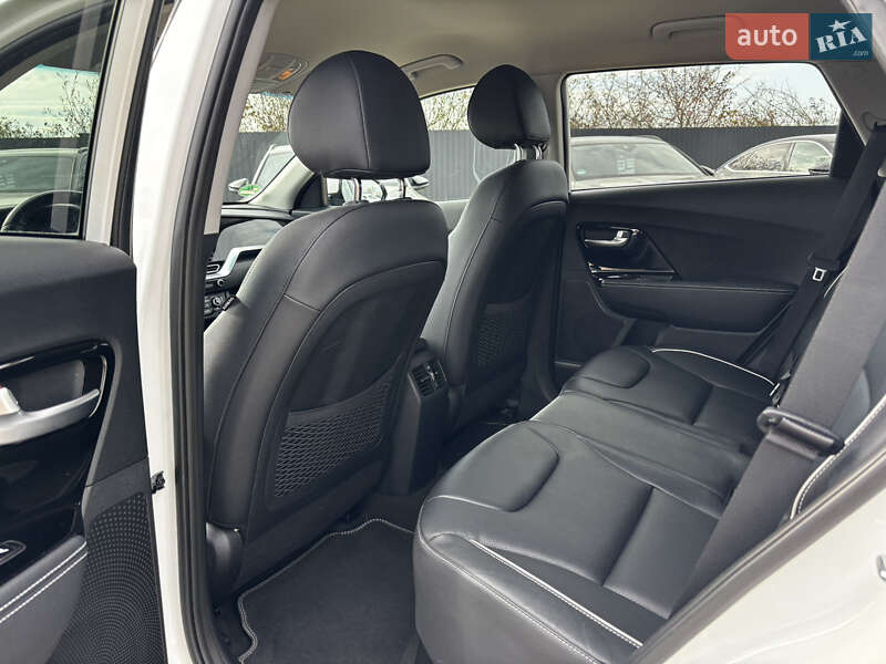 Позашляховик / Кросовер Kia Niro 2020 в Львові фото 38 Позашляховик / Кросовер Kia Niro 2020 в Львові