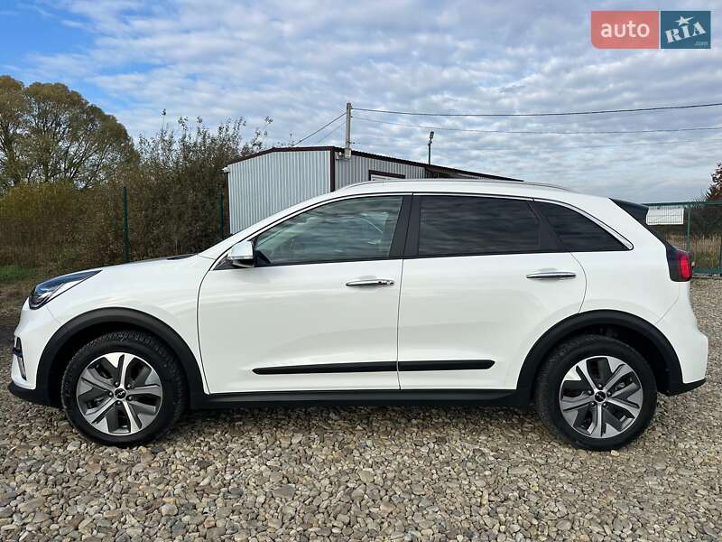 Позашляховик / Кросовер Kia Niro 2022 в Львові фото 22 Позашляховик / Кросовер Kia Niro 2022 в Львові