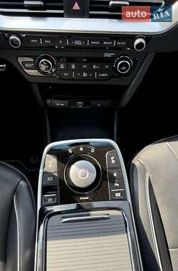 Внедорожник / Кроссовер Kia Niro 2020 в 