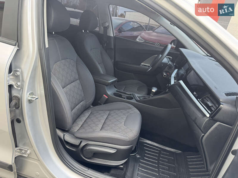 Позашляховик / Кросовер Kia Niro 2020 в Луцьку фото 22 Позашляховик / Кросовер Kia Niro 2020 в Луцьку