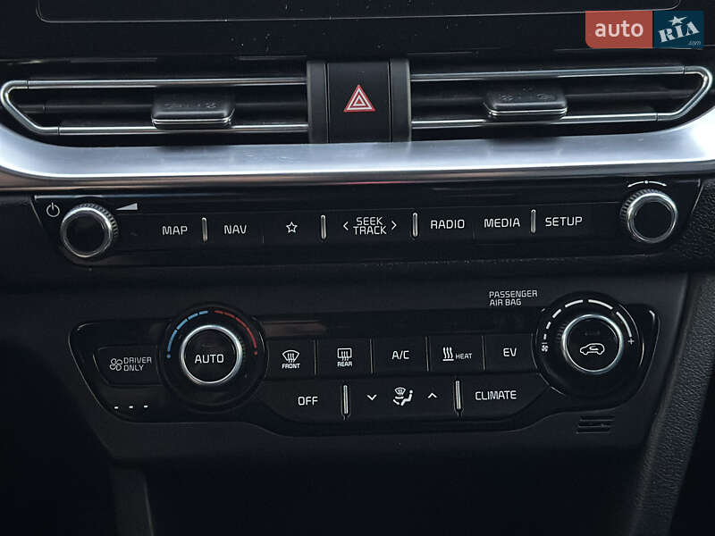 Внедорожник / Кроссовер Kia Niro 2022 в Ровно