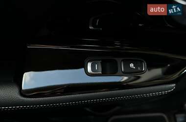 Внедорожник / Кроссовер Kia Niro 2020 в 