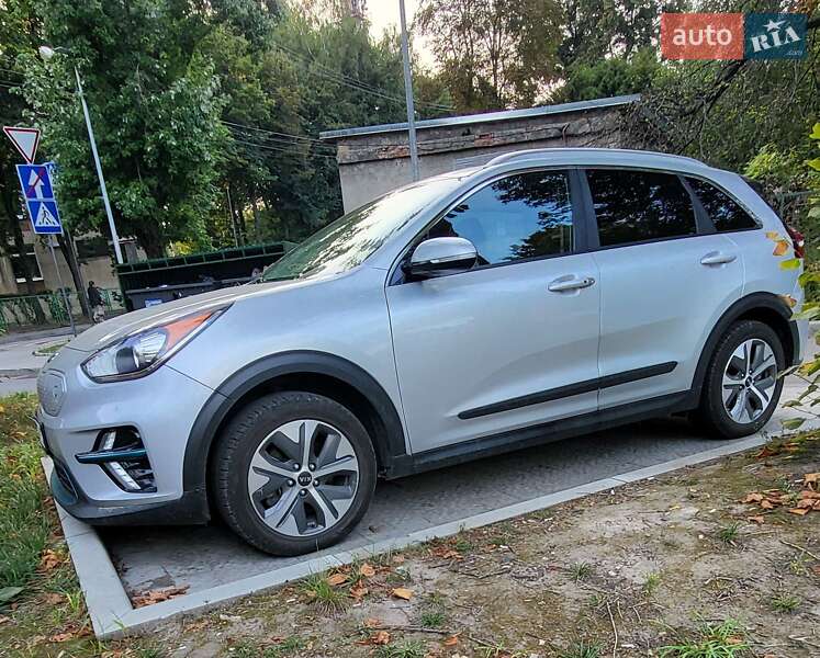 Позашляховик / Кросовер Kia Niro 2019 в Львові фото 5 Позашляховик / Кросовер Kia Niro 2019 в Львові