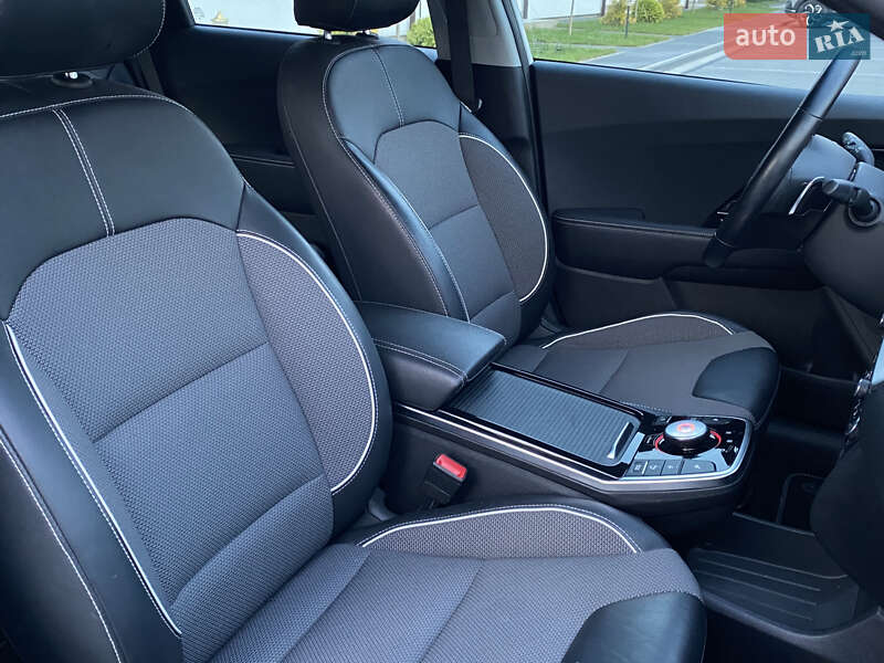 Внедорожник / Кроссовер Kia Niro 2021 в Львове