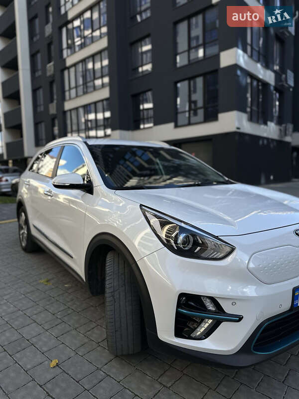 Внедорожник / Кроссовер Kia Niro 2021 в Ивано-Франковске фото 2 Внедорожник / Кроссовер Kia Niro 2021 в Ивано-Франковске