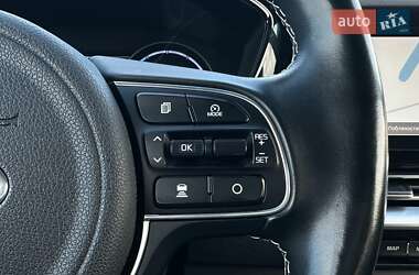 Позашляховик / Кросовер Kia Niro 2020 в  фото 10 Позашляховик / Кросовер Kia Niro 2020 в