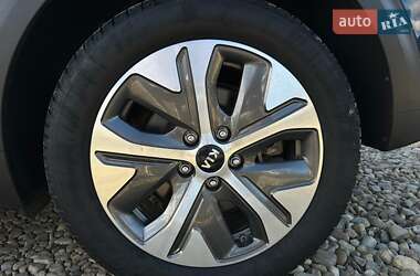 Позашляховик / Кросовер Kia Niro 2020 в  фото 29 Позашляховик / Кросовер Kia Niro 2020 в