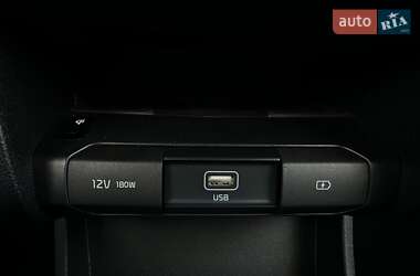 Позашляховик / Кросовер Kia Niro 2020 в  фото 68 Позашляховик / Кросовер Kia Niro 2020 в