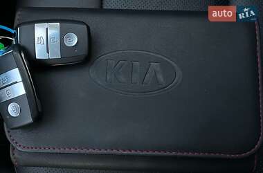 Позашляховик / Кросовер Kia Niro 2020 в  фото 73 Позашляховик / Кросовер Kia Niro 2020 в