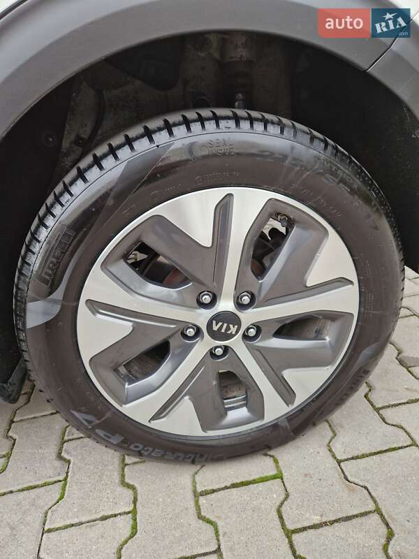 Позашляховик / Кросовер Kia Niro 2020 в Хмельницькому