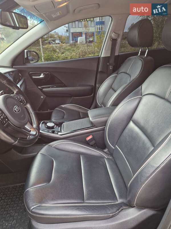 Позашляховик / Кросовер Kia Niro 2020 в Хмельницькому