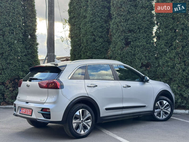 Позашляховик / Кросовер Kia Niro 2021 в Тернополі фото 11 Позашляховик / Кросовер Kia Niro 2021 в Тернополі