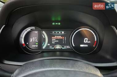 Внедорожник / Кроссовер Kia Niro 2020 в 