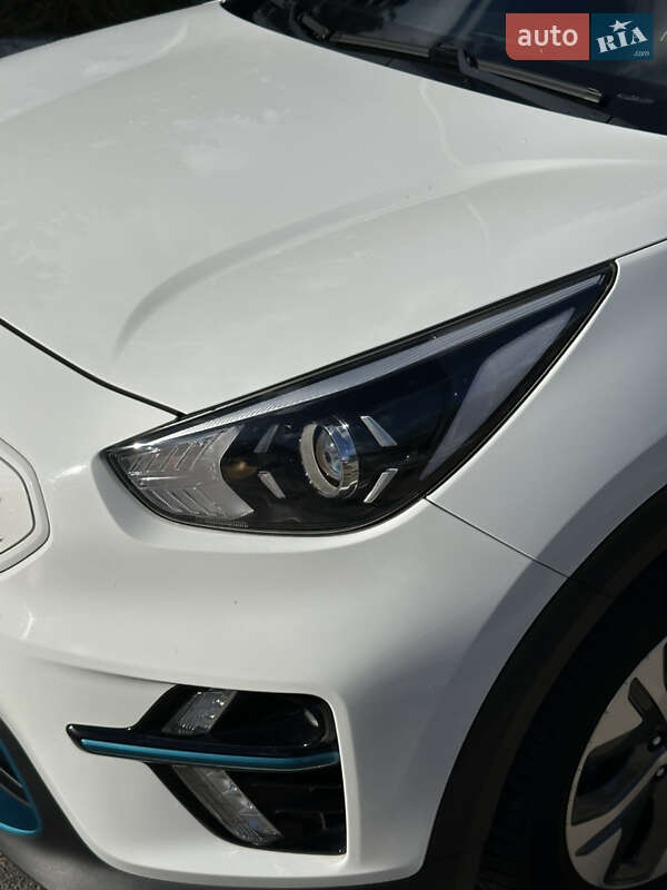 Позашляховик / Кросовер Kia Niro 2020 в Львові фото 10 Позашляховик / Кросовер Kia Niro 2020 в Львові